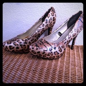 Dollhouse  Pumps